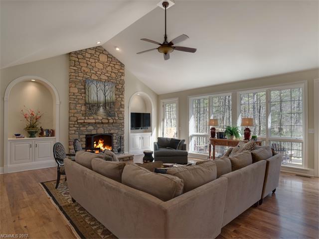 127 Chattooga Run, Hendersonville, NC 28739