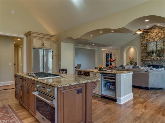 127 Chattooga Run, Hendersonville, NC 28739