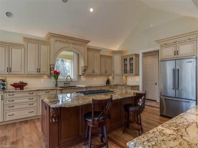 127 Chattooga Run, Hendersonville, NC 28739