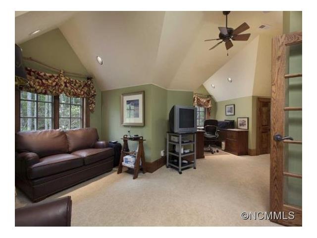 167 Chattooga Run, Hendersonville, NC 28739