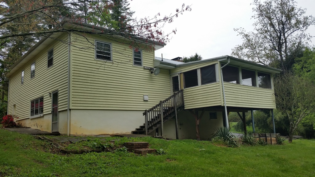 2214 Harden CirHendersonville, NC, 28739Henderson County