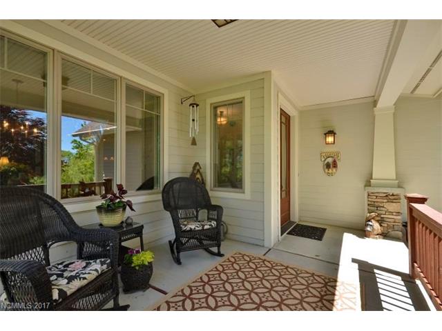 109 Blackberry Pl, Hendersonville, NC 28739