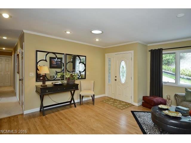 288 Roberts Dr, Laurel Park, NC 28739