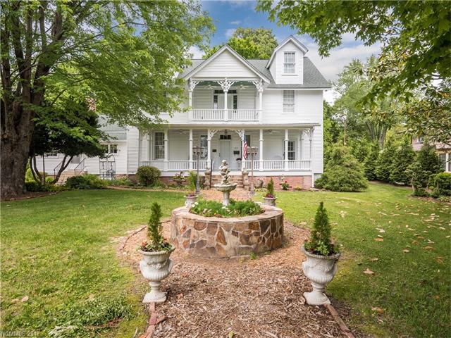 813 5th Avenue, Hendersonville, NC 28739