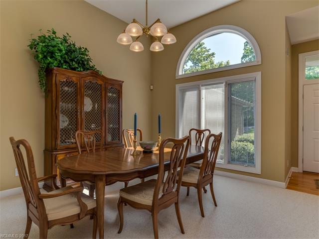 59 Old Hickory Trail, Hendersonville, NC 28739