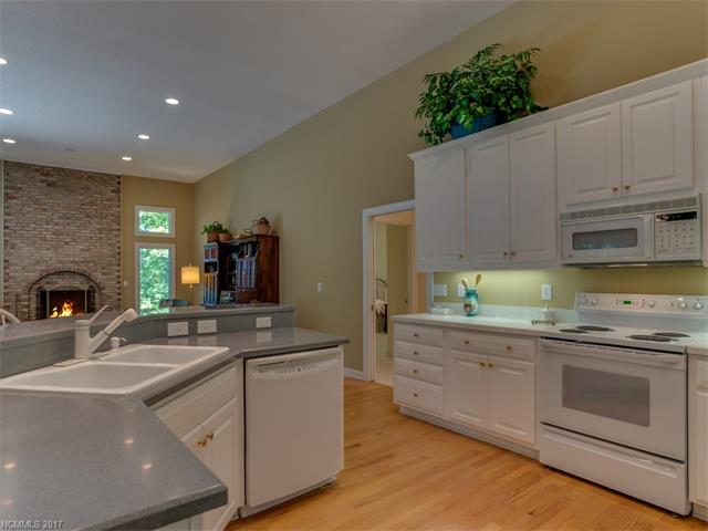 59 Old Hickory Trail, Hendersonville, NC 28739