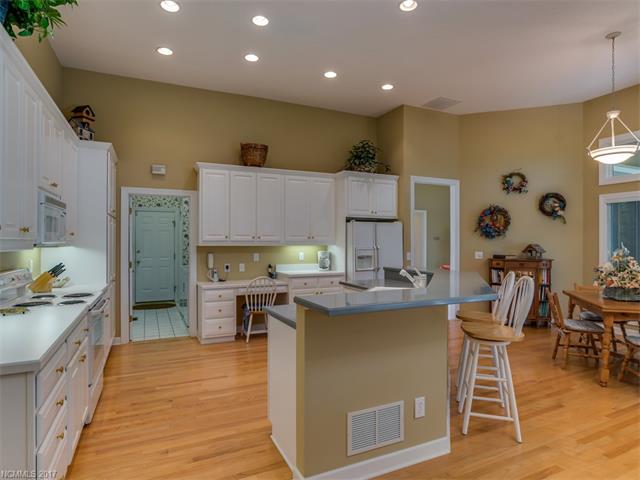 59 Old Hickory Trail, Hendersonville, NC 28739