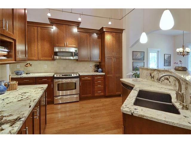 25 Fox Chase None, Hendersonville, NC 28739