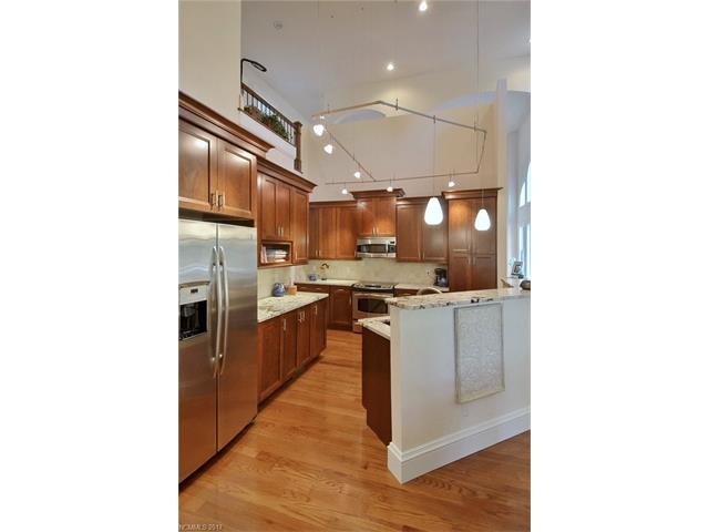 25 Fox Chase None, Hendersonville, NC 28739