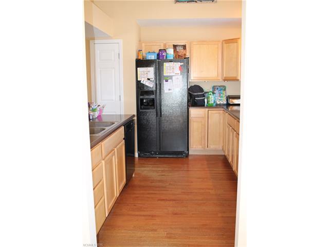 119 Drexel Farm Drive, Hendersonville, NC 28739