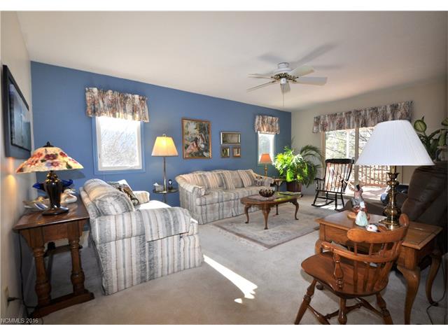 21Bowman Ridge Rd, Hendersonville, United States 28739