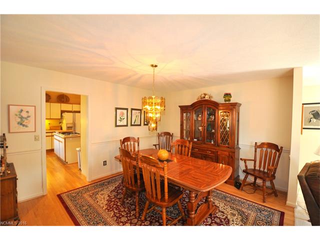 21Bowman Ridge Rd, Hendersonville, United States 28739