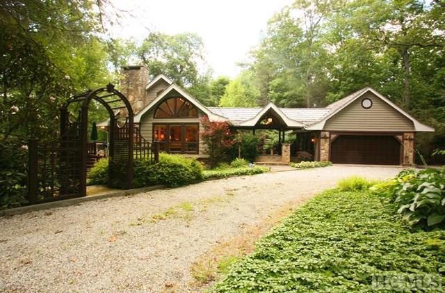 26 Lower Brushy Brushy Face Road, Highlands, NC 28741