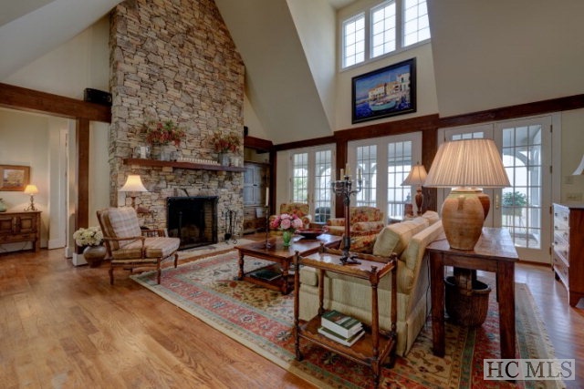 945 Brushy Face Road, Highlands, NC 28741