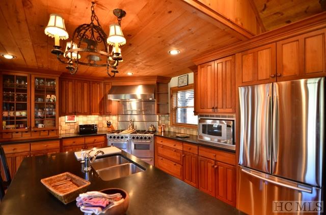 296 Centennial Lane, Highlands, NC 28741