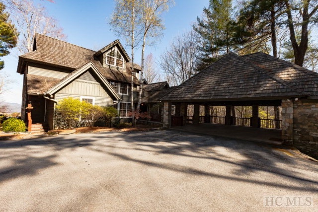 105 Old Cove Road, Highlands, NC 28741