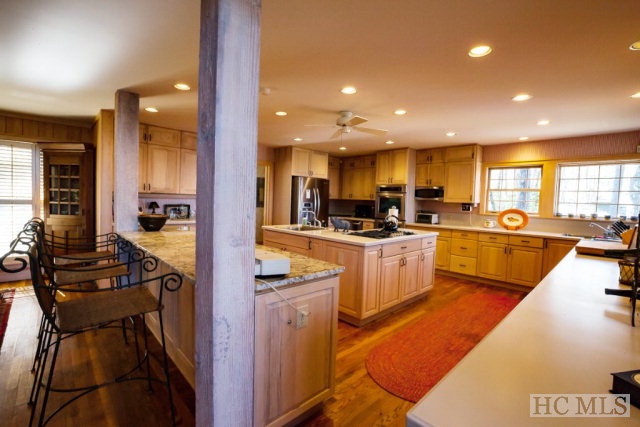 105 Old Cove Road, Highlands, NC 28741