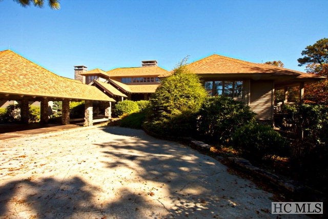 264 Upper Brushy Face Road, Highlands, NC 28741