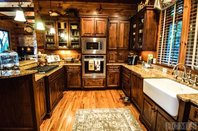 81 Creekwood Court, Highlands, NC 28741