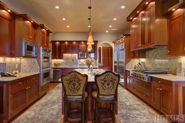869 Big Buck Road, Highlands, NC 28741