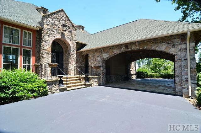 668 Old Wagon Trail, Highlands, NC 28741