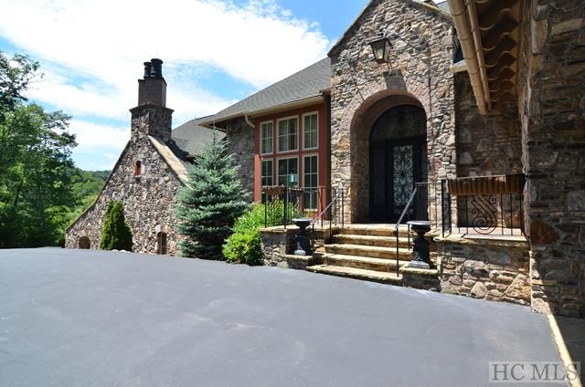 668 Old Wagon Trail, Highlands, NC 28741