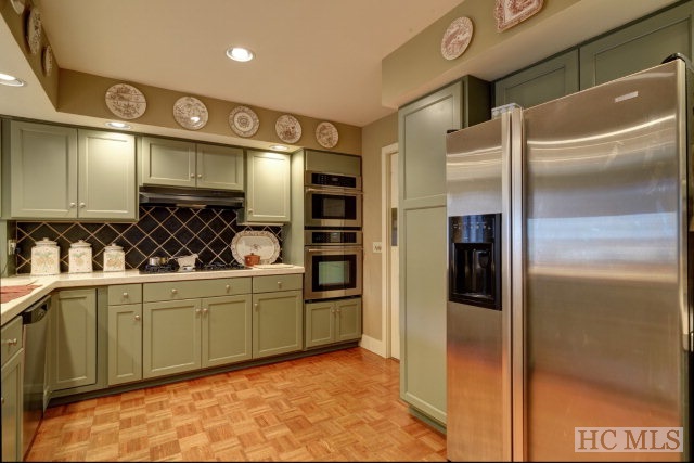 451 Spruce Lane, Highlands, NC 28741