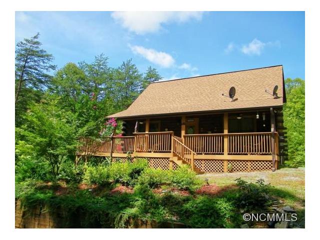 529 Raven Blvd, Lake Lure, NC 28746