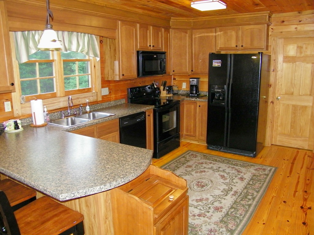 529 Raven Blvd, Lake Lure, United States 28746