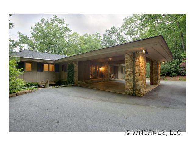 3668 West Club Boulevard, Lake Toxaway, NC 28747