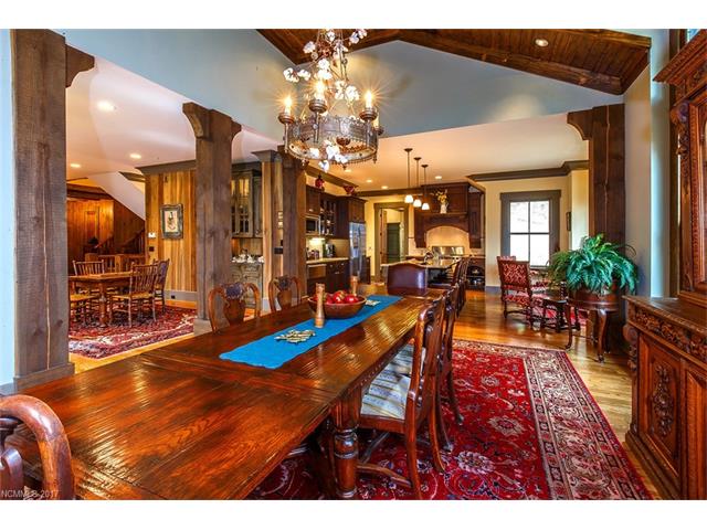 882 Fairway Drive, Lake Toxaway, NC 28747