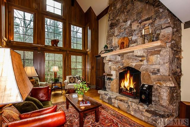 882 Fairway Drive, Lake Toxaway, NC 28747