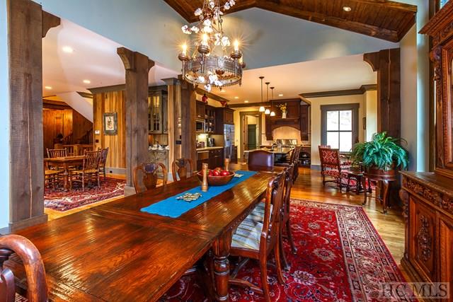882 Fairway Drive, Lake Toxaway, NC 28747