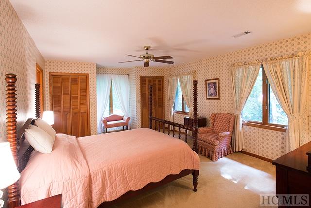 271 N Club Boulevard, Lake Toxaway, NC 28747