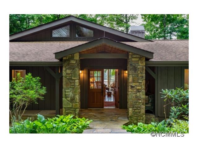 39 Cardinal Drive, Lake Toxaway, NC 28747