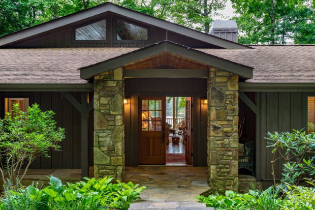 39 Cardinal Drive, Lake Toxaway, NC 28747