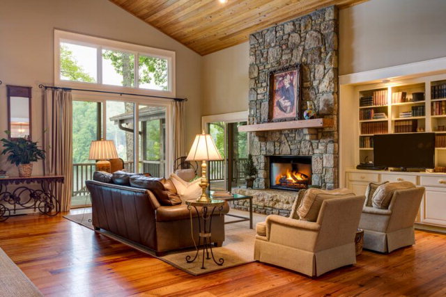 39 Cardinal Drive, Lake Toxaway, NC 28747