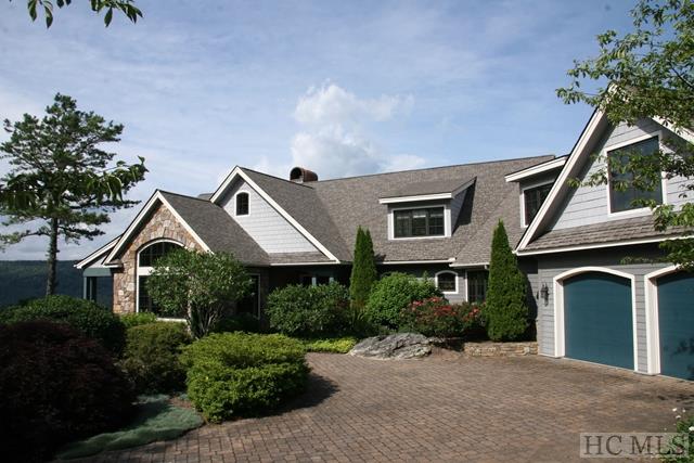 650 Toxaway Drive, Lake Toxaway, NC 28747