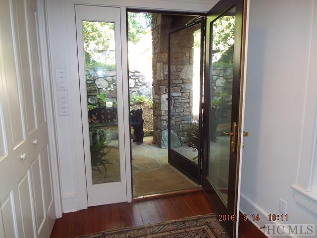122 Indian Trace, Lake Toxaway, NC 28747
