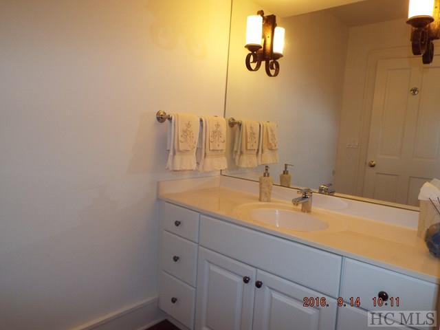122 Indian Trace, Lake Toxaway, NC 28747