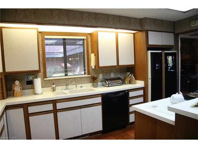 307 Island Point Road, Lake Toxaway, NC 28747