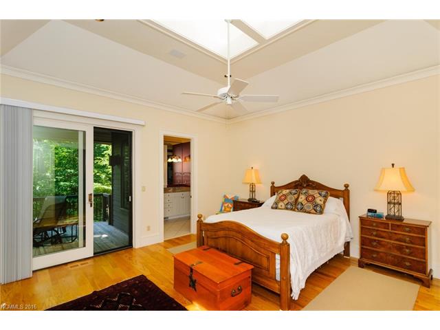 66 Cardinal Drive, Lake Toxaway, NC 28747
