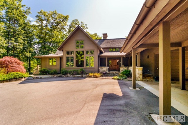 66 Cardinal Drive, Lake Toxaway, NC 28747