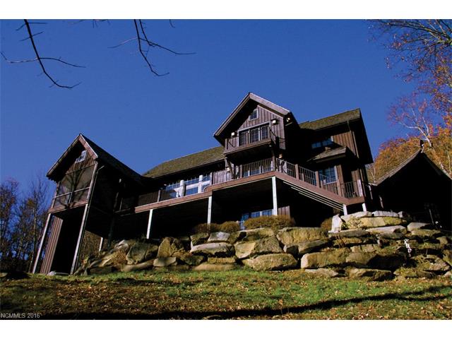1035 Toxaway Drive, Lake Toxaway, NC 28747