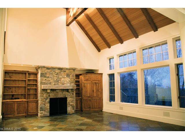 1035 Toxaway Drive, Lake Toxaway, NC 28747