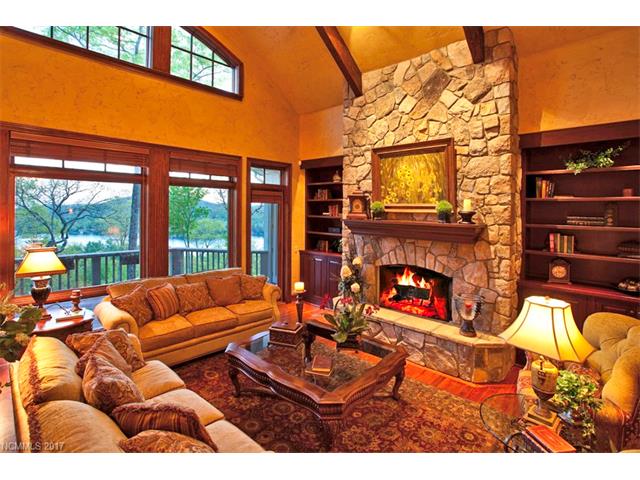 499 Hawk Mountain Road, Lake Toxaway, NC 28747