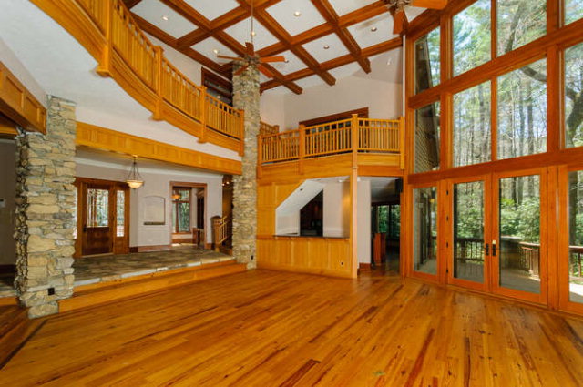 46 Mills Creek Drive, Lake Toxaway, NC 28747