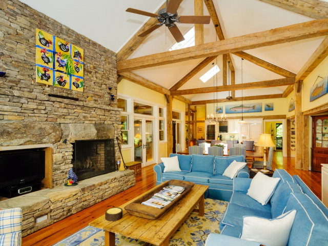 233 Cardinal Trace, Lake Toxaway, NC 28747