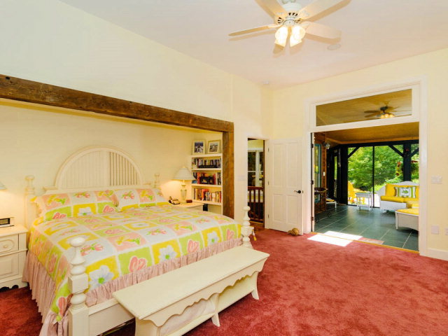 233 Cardinal Trace, Lake Toxaway, NC 28747