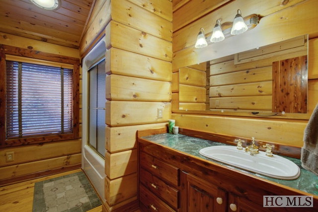 Lake Toxaway, NC 28747